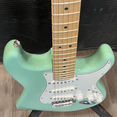 Fender American Special Stratocaster with Maple Fretboard 2013 - Surf Green image 5
