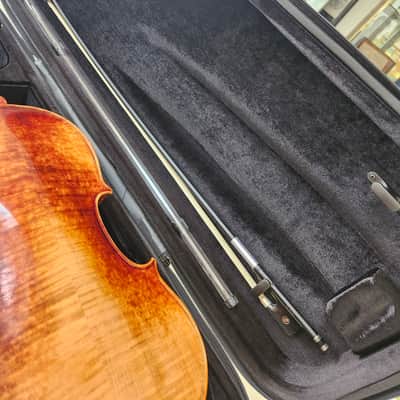 Mint Open Box Krutz 400 Series Model A840 15.5" Step Up Viola w/ Case and Bow image 15