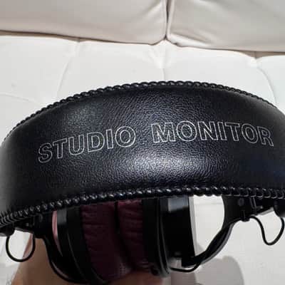Sony MDR-7506 Studio Headphones 2010s - New Ear Pads image 4