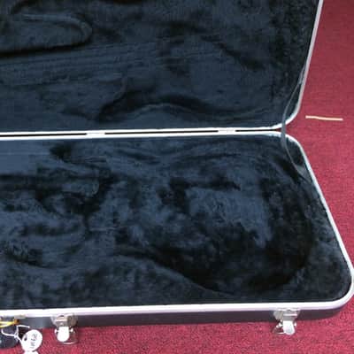 Peavey Axcelerator 6 string w/case image 15