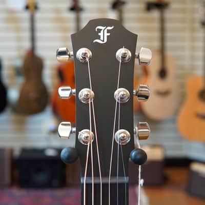 Furch Pioneer CM VTC Red Cedar/Mahogany Acoustic-electric Travel Guitar w/Padded Gig Bag image 7