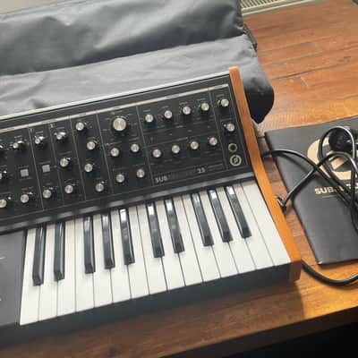 Moog Subsequent 25 Analog Synth 2020 - Present - Black
