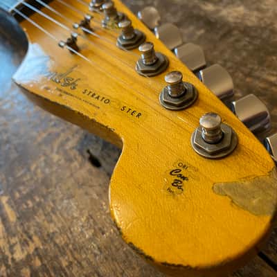 Super Lightweight Fender Custom Shop Rory Gallagher Stratocaster Heavy Relic 3 Tone Sunburst w/OHSC 2017 image 15
