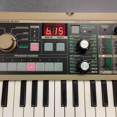 Korg MicroKORG 37-Key Synthesizer/Vocoder 2002 - 2019 - Silver image 13