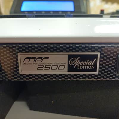 Akai MPC2500SE Special Edition image 12