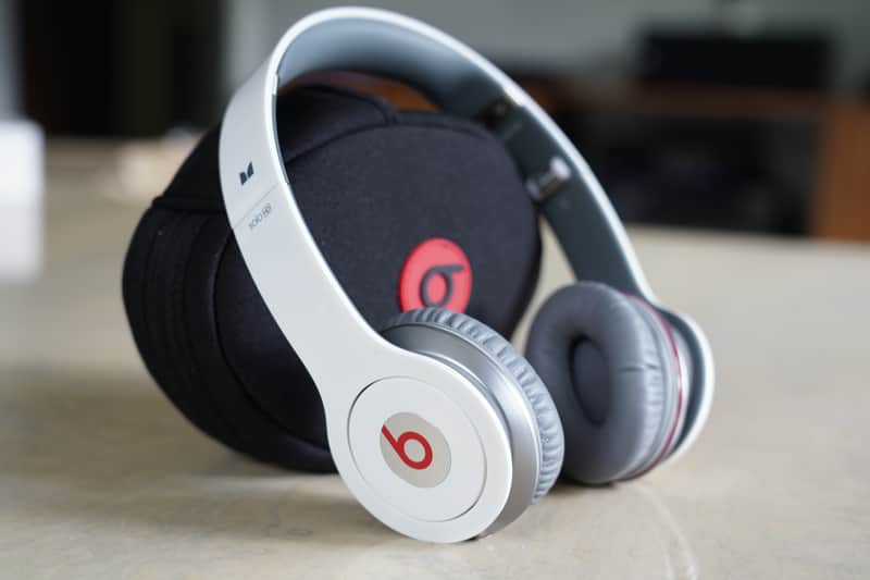 Monster Beats by Dr. Dre Solo HD On-Ear Headphones with ControlTalk (White) image 1