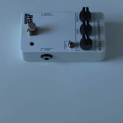 JHS 3 Series Harmonic Trem 2022 - Present - White image 4