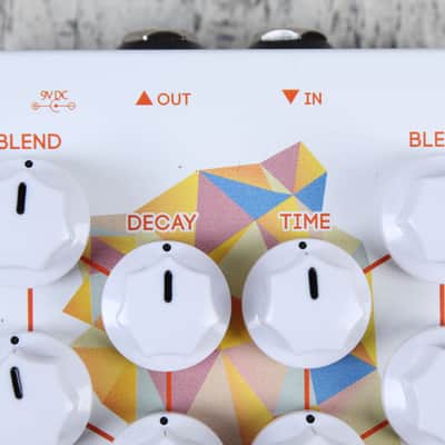 Keeley Caverns Delay / Reverb V2 Electric Guitar Delay and Reverb Effects Pedal image 3
