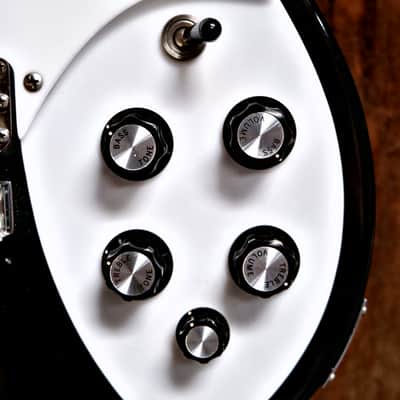 1989 Rickenbacker 610 - Jetglo image 3