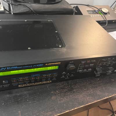 Roland JV-1080 64-Voice Synthesizer Module 1994 - 2001 - Black image 2