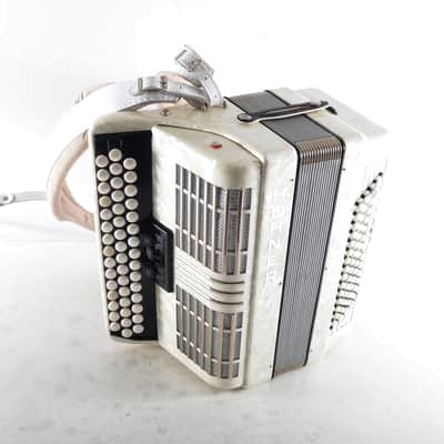 Hohner Studio II Button Accordion, Top German Made MMM Accordion, Serviced - Excellent Condition + Brand New Straps image 10
