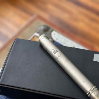 AKG D224E Dynamic Microphone image 2