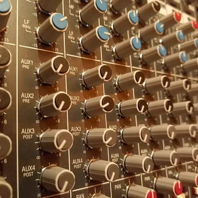 Allen & Heath ZED-14 Analog Mixer + Thomann Flight Case image 1