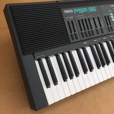Yamaha PSR 36 FM Synthesizer Keyboard image 2