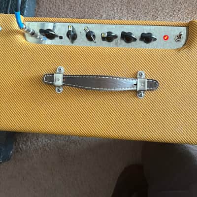 Fender Blues Junior Lacquered Tweed 15-Watt 1x12" Guitar Combo 2016 - Present - Lacquered Tweed image 3
