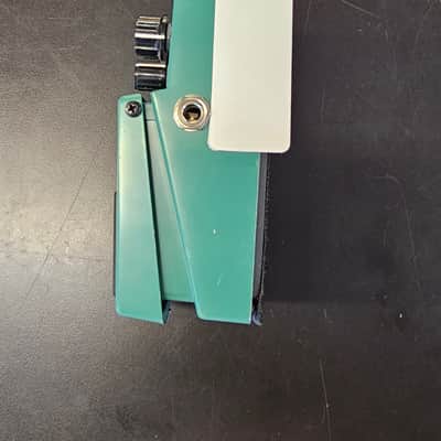 Boss TR-2 Tremolo (Silver Label) 1997 - Present - Green image 5