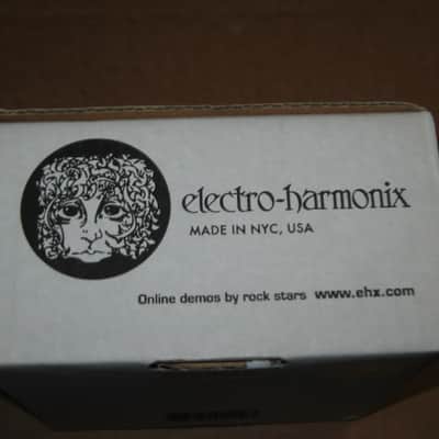 lightly handled Electro Harmonix EMPTY CARDBOARD BOX, print-out copy Owner's Manual, & bubble wrap ONLY for FREEZE Sound Retainer (NO pedal, NO power supply, NO warranty / registration paperwork) 2010s (specifically from 2014) image 20