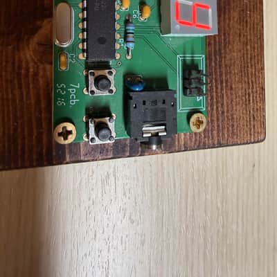 Arcano MIDI NES Chiptune Synth II — 8-Bit Nintendo Sound Module on Wood Base image 5