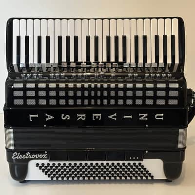 Universal Electrovox Fullsize Piano Accordion LMM (41 key / 120 Bass) W/ Case image 2