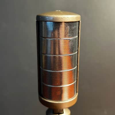 RCA KN-1B dynamic microphone w/stand image 1