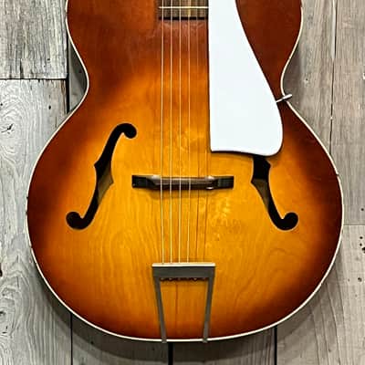1962 Silvertone H-612  Sunburst, Built in the USA by Kay, Includes Hard Shell Case. Plays Great Ships Fast ! image 4