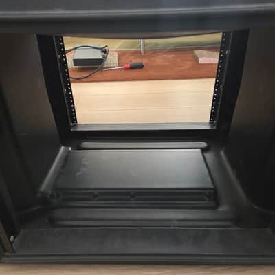 SKB 8U Roto-Molded Rolling Rack Road Case image 8