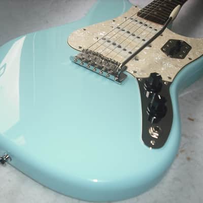 Squier Paranormal Series Cyclone 2020 - Daphne Blue image 4