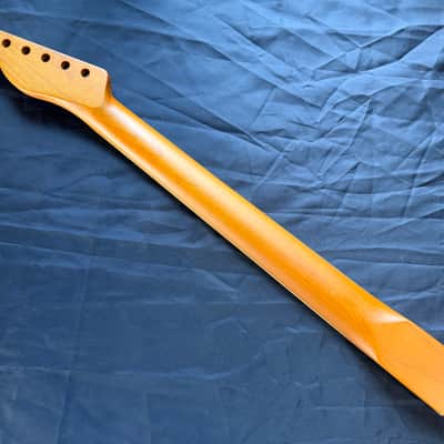 BMC Guitar Neck Tele® Telecaster® 22 Fret Roasted Maple With Rosewood Bound Fingerboard Nitro Lacquer 2025 - 9.5 Radius   [TN109] image 6