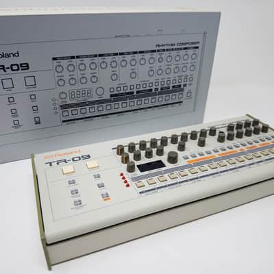 Roland Boutique TR-09 Rhythm Composer Drum Machine 909 2017 - Present - White