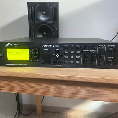 Fractal Audio Axe-FX II XL+ 2015 - 2018 - Black image 3