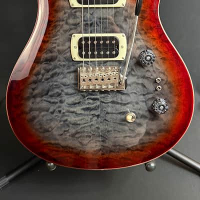 PRS SE Custom 24-08 Quilt Top Electric Guitar Charcoal Cherry Burst w/ Gig Bag image 2