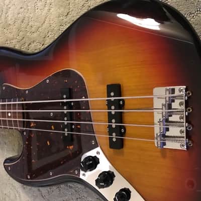 Lefty Fender Vintage Jazz JB62  3 Tone Sunburst image 2