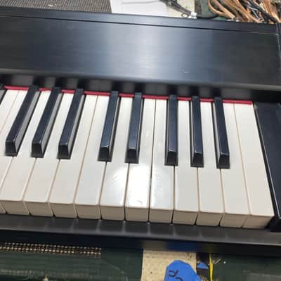 Roland RD-300SX Digital Stage Piano - Includes On Stage Carrying Bag, Footswitch, and Cables! image 2