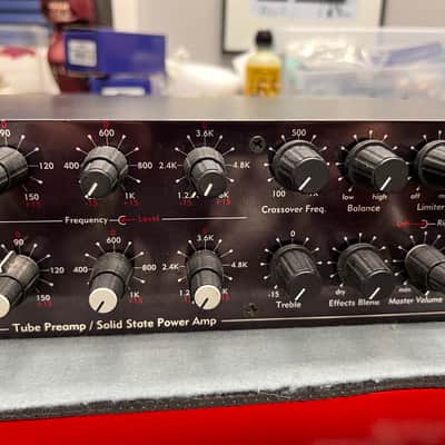 SWR SM-900 800W Vintage Hybrid Bass Amplifier image 5