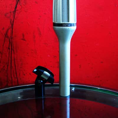 Vintage 1980's Shure SM59 dynamic cardioid microphone USA w mic clip & pouch Low Z SM58 SM54 SM53 image 11