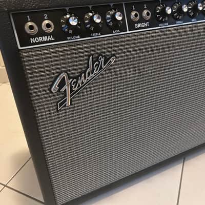 Fender '64 Custom Deluxe Reverb-Amp imagen 2