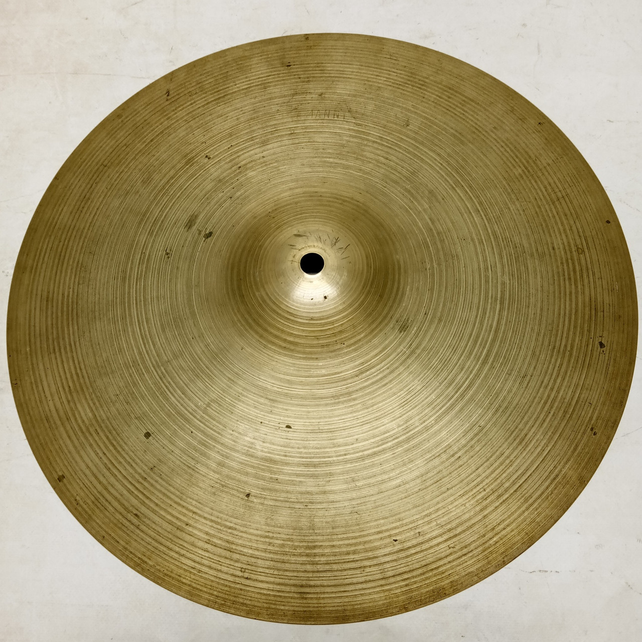 Zildjian 14"820g Manny's/Zilco Vintage 70s Avedis A B20 Cymbal USA Hi-Hat/Crash — main photograph