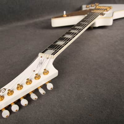 Epiphone Limited Edition Lzzy Hale Signature Explorer - Alpine White - 2nd Hand image 15