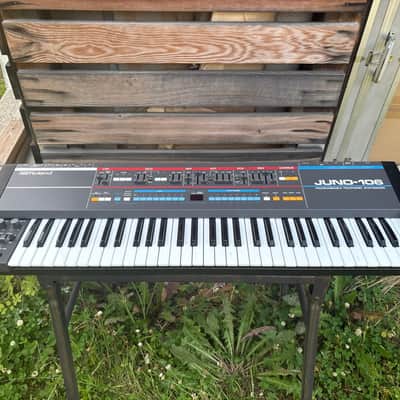 Roland JUNO-106 6 voice programmable synthesizer 100% working serviced image 1