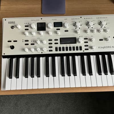 Korg KingKORG Neo 37-Key Analog Modeling Synthesizer 2024 - Present - White