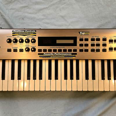 Roland RS-5 Synthesizer Great Conditiion image 1