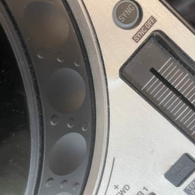 EXCELLENT USED Pioneer DDJ-1000-SRT - W/ Gator Road Case image 10