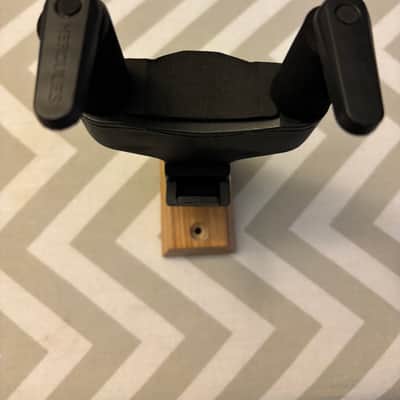 Hercules GSP38WB Auto Grip Short Arm Guitar Wall Hanger with Wooden Base 2010s - Natural/Black image 2