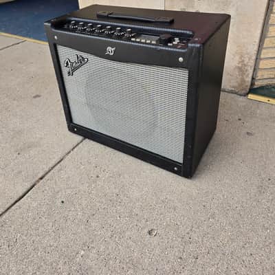 Fender Mustang III 100-Watt 1x12" Modeling Guitar Combo 2011 - 2012 - Black image 3