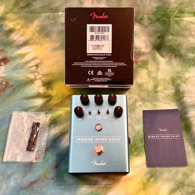 Fender Mirror Image Delay-Soundscapes, Slapback, Double tracking, Modulation. image 8