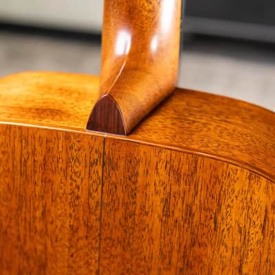Martin 000-18 Modern Deluxe Acoustic Guitar with Hardshell Case image 9
