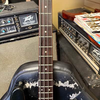 Kramer Focus by Kramer 4 string bass guitar - Black sparkle image 4