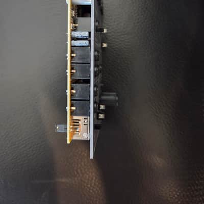 Behringer 150 Ring Mod/Noise/S&H/LFO Eurorack Synthesizer Module 2020 - Present - Gray image 4