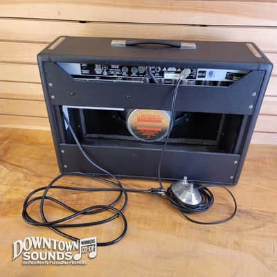 2013 Fender '65 Deluxe Reverb Reissue Combo Amplifier with Fender Two-Button Footswitch image 6