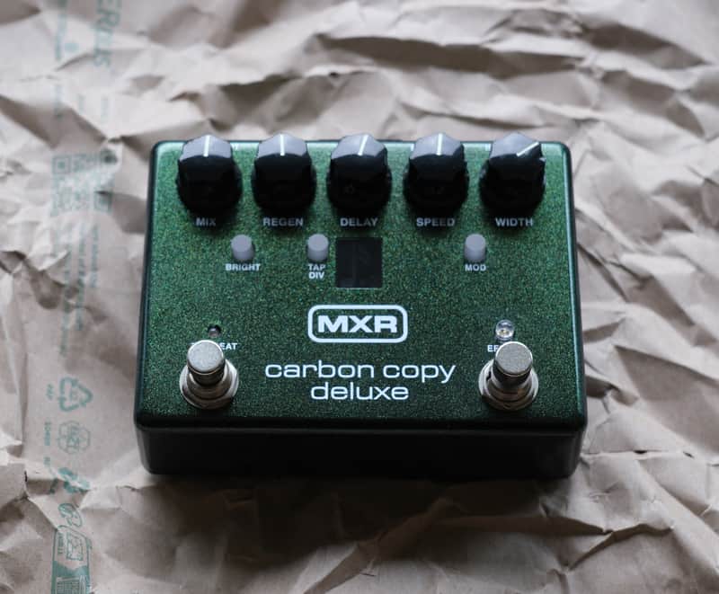 MXR M292 Carbon Copy Deluxe Analog Delay 2017 - Present - Green image 1